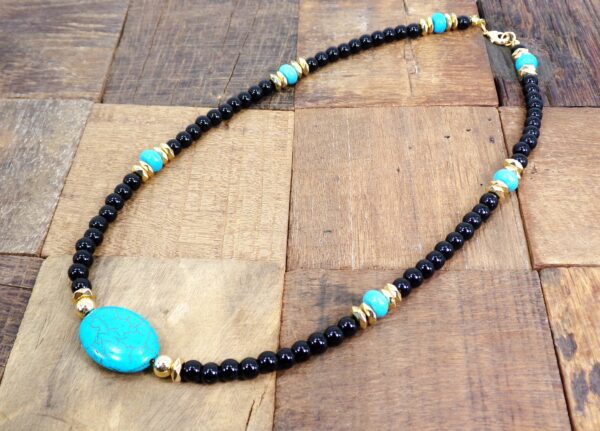 TURQUOISE STONE AND BLACK GLASS BEAD NECKLACE - Image 9