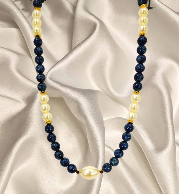 BLUE BEAD AND WHITE PEARL NECKLACE WITH GOLD ACCENTS - Image 13