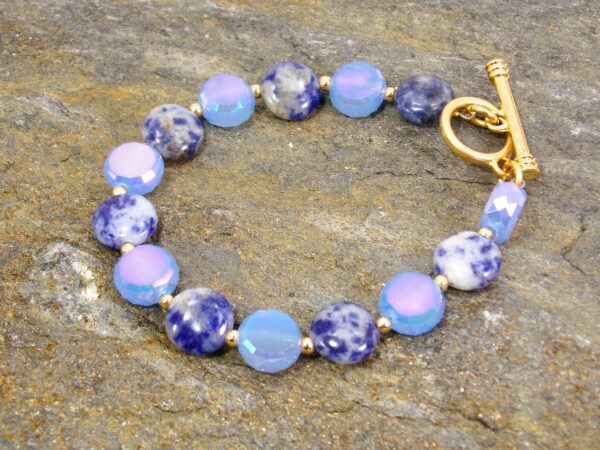 BLUE SODALITE STONE AND GLASS BEAD BRACELET - Image 6