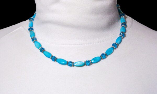 TURQUOISE SHELL AND GLASS BEAD NECKLACE - Image 8