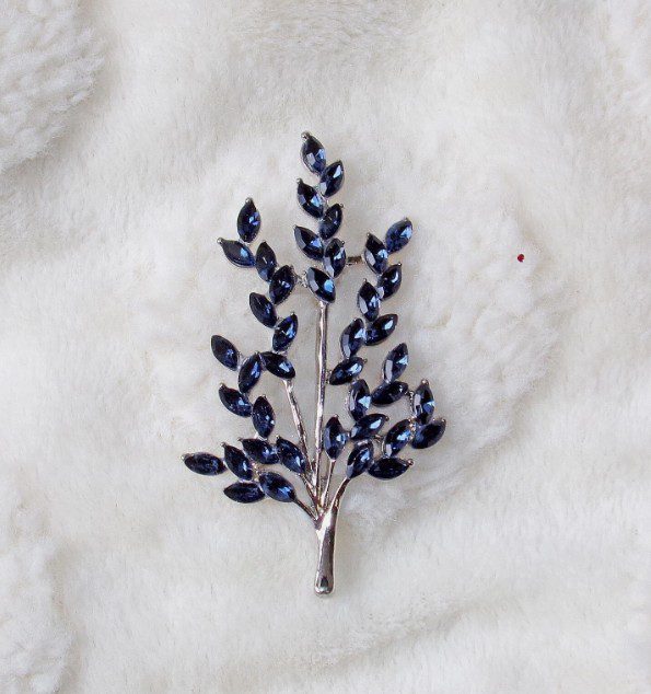 Blue Crystal Tree Brooch - Image 6